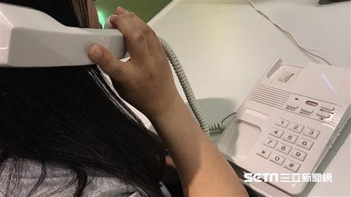 小時候有打過嗎？他好奇問「誰的電話是7533967」　網友搶答「這串數字有聲音」笑喊：失戀全靠它