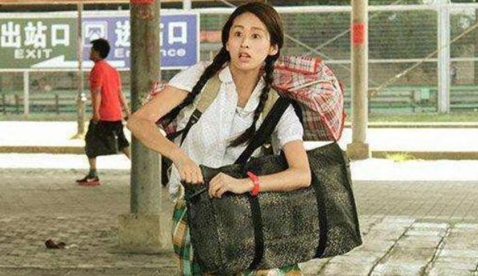女大生坐計程車！司機「半路叫停還加價」：沒有2200不送　她無奈報警「才知司機救了她」！