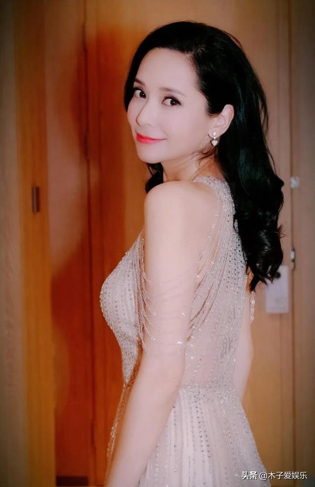 25歲獲港姐冠軍！當紅卻下嫁窮小子「自掏腰包買房」被酸不配　用10年婚姻證明：有眼光