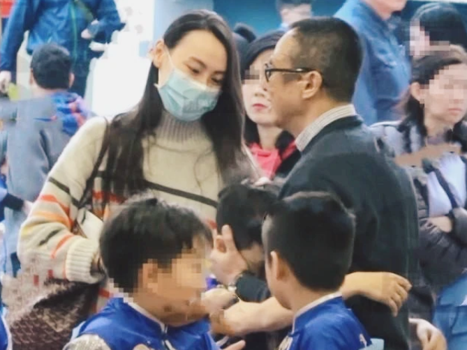 21歲連生3子！富豪「仍不願娶她」　女星決絕分手「帶3子移居國外」33歲單身活出瀟灑人生
