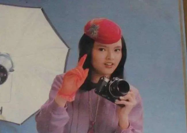 5歲被迫賺錢！13歲被打抑制生長劑「身高定格149」　婚後更是痛苦度日「用12年與家人和解」