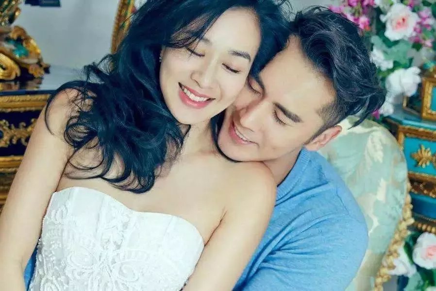 3婚2離！她3婚帶3女兒「嫁小12歲型男」　50歲遭婆家逼生四胎「不惜試盡各種偏方」身材發福