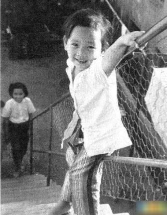 因私藏情書致失婚！前任和她對簿公堂「情人為她剃度出家」　再婚後「被寵上天」66歲仍似少女