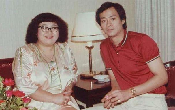 因私藏情書致失婚！前任和她對簿公堂「情人為她剃度出家」　再婚後「被寵上天」66歲仍似少女
