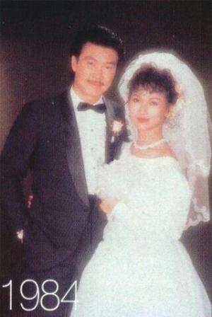 因私藏情書致失婚！前任和她對簿公堂「情人為她剃度出家」　再婚後「被寵上天」66歲仍似少女
