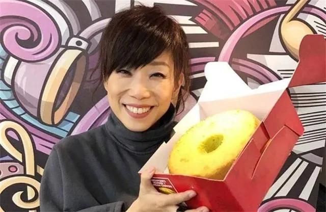 一代歌后！從小被罵醜女「李宗盛卻為她拋棄孕妻」　兩大才子「為她陷三角戀」55歲終醒悟