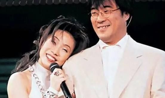 一代歌后！從小被罵醜女「李宗盛卻為她拋棄孕妻」　兩大才子「為她陷三角戀」55歲終醒悟
