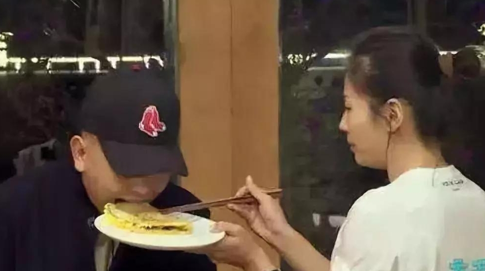 20天閃婚夫破產！剛生完就復出「5年替夫還債17億」　堅持不離「帶夫熬過抑鬱」又被曝欠債