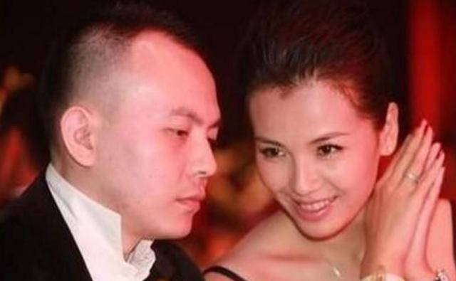 20天閃婚夫破產！剛生完就復出「5年替夫還債17億」　堅持不離「帶夫熬過抑鬱」又被曝欠債