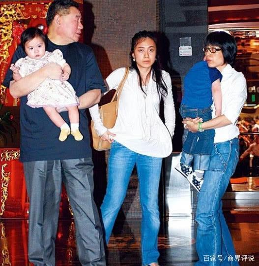 妹妹「嫁大29歲」千億富豪！她也跟著走大運　每年「拿妹夫120萬工資」成人生贏家