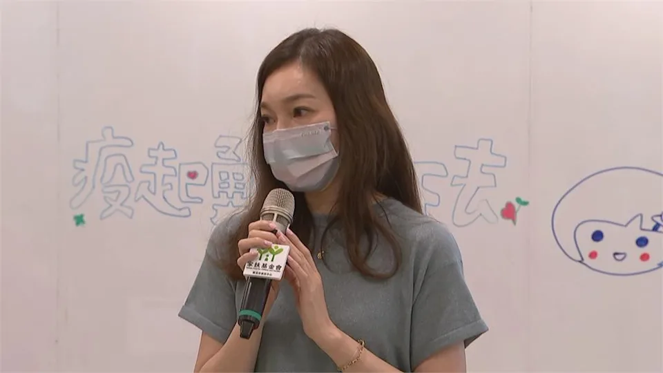 不大肆慶祝！曾馨瑩每年生日「必騰出時間行善」今年2女兒也加入　一口氣「慷慨捐300萬」給她們最好身教