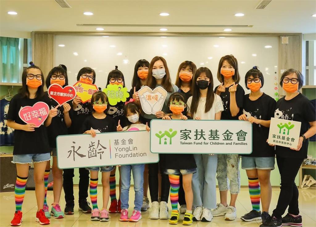 不大肆慶祝！曾馨瑩每年生日「必騰出時間行善」今年2女兒也加入　一口氣「慷慨捐300萬」給她們最好身教