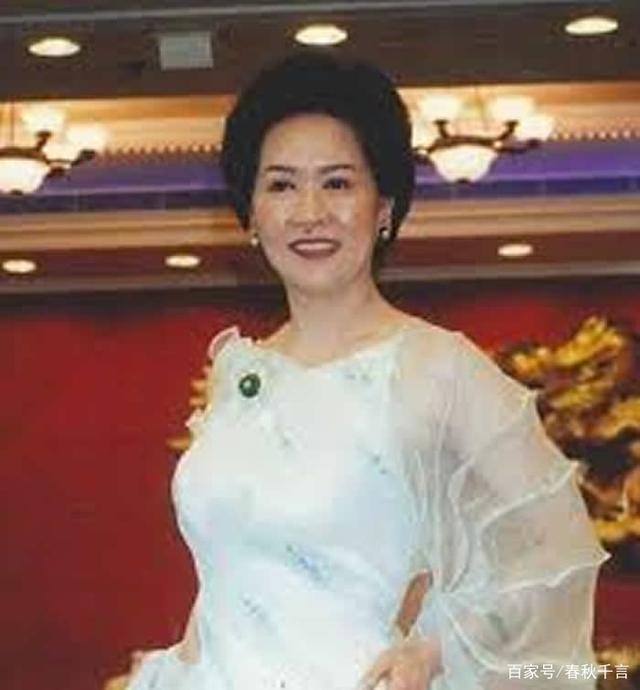 17歲起苦等30年終嫁豪門！為愛「穿30年塑身衣」　丈夫留下4.2億遺產「卻只分她1元」