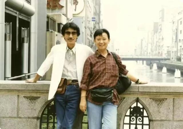 她是瓊瑤閨蜜！與原配共侍一夫45年「為其絕育養孩子」　72歲病房轉正：她幸福嗎？