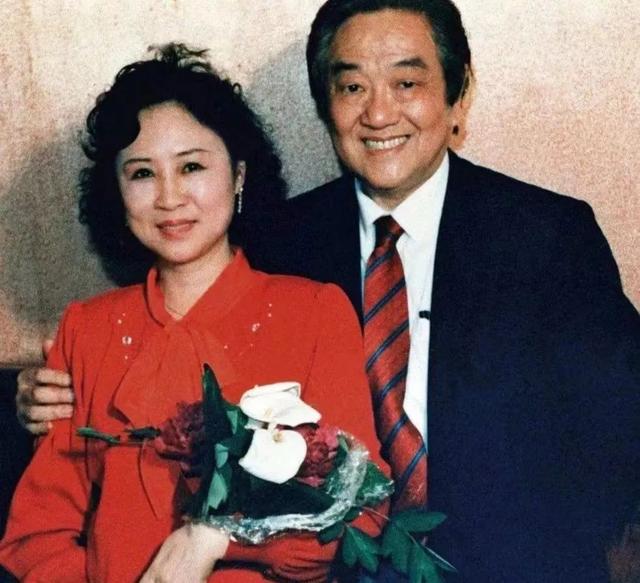 她是瓊瑤閨蜜！與原配共侍一夫45年「為其絕育養孩子」　72歲病房轉正：她幸福嗎？