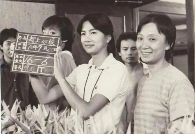 她是瓊瑤閨蜜！與原配共侍一夫45年「為其絕育養孩子」　72歲病房轉正：她幸福嗎？