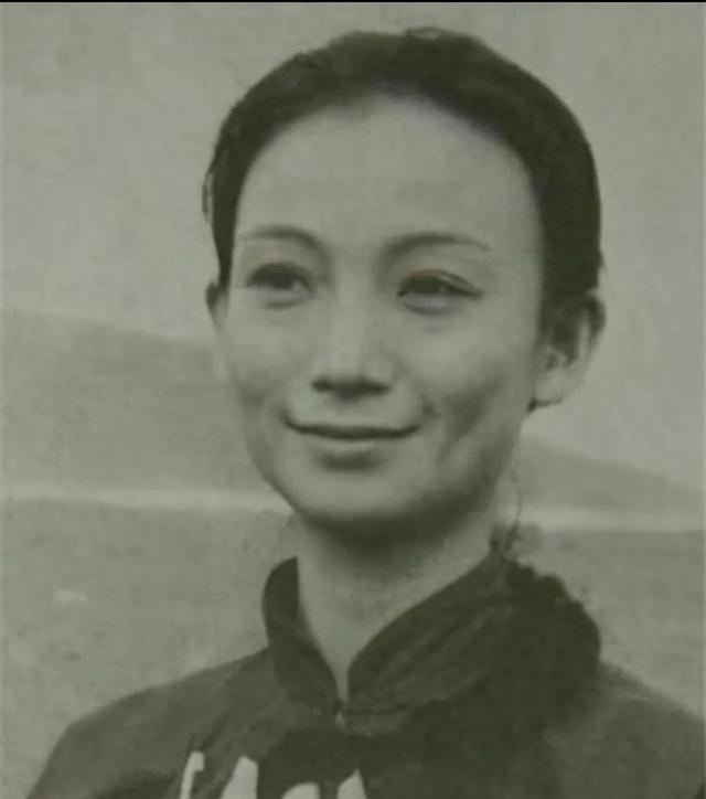 她是瓊瑤閨蜜！與原配共侍一夫45年「為其絕育養孩子」　72歲病房轉正：她幸福嗎？