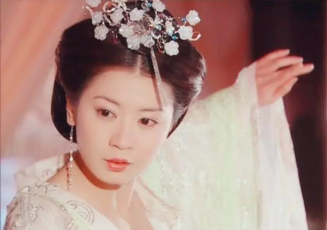 19歲拔掉父親氧氣管！兩次未婚先孕　為女兒「賠前夫2600萬」45歲奪視后成贏家