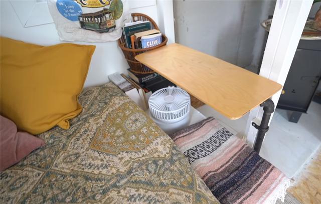 超迷你小屋！她離婚後買下3坪房「總共只花11萬」　「屋頂暗藏特殊空間」功能一應俱全