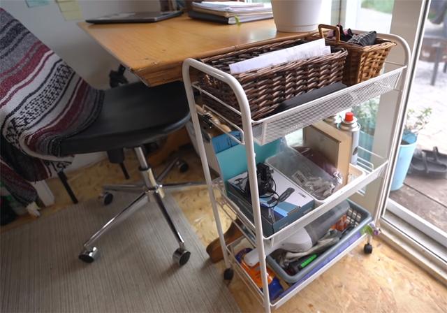 超迷你小屋！她離婚後買下3坪房「總共只花11萬」　「屋頂暗藏特殊空間」功能一應俱全