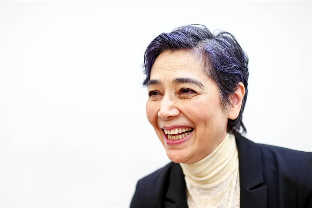 怎麼對待媳婦？賴佩霞認了「從沒有期待隋棠」　曝「私下婆媳相處」 忍不住哭了：是真的苦