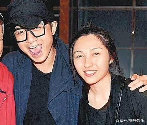 她為愛棄高薪！以「保姆身份」默默地照顧男星27年　52歲高齡花費百萬「生下兒子」終圓滿