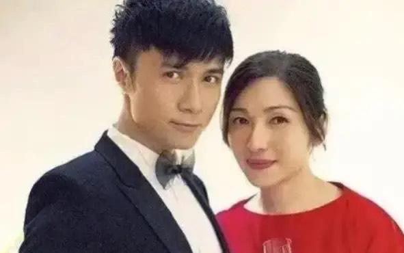 她為愛棄高薪！以「保姆身份」默默地照顧男星27年　52歲高齡花費百萬「生下兒子」終圓滿