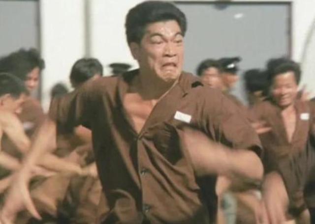 惡人專業戶！從月薪60到一天50萬「一生重情重義」　為保護兄弟鋃鐺入獄「卻唯獨痛恨周星馳」