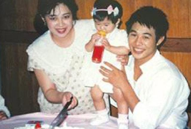 不要婚禮鑽戒！30年前「生下2女」卻被李連杰拋棄另娶她人　「住地下室10年」不認命走出陰霾