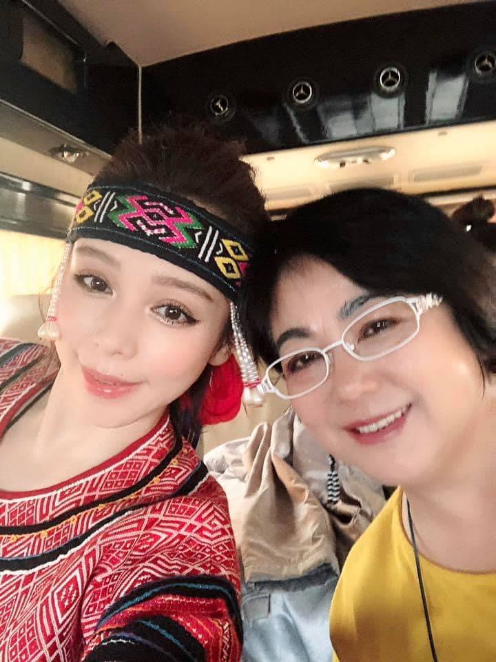 自曝嚴重隱疾！徐若瑄罕見「躲媽媽懷中痛哭」揭揪心內幕　坦言「不想再勇敢了」淚嘆：要照顧好健康