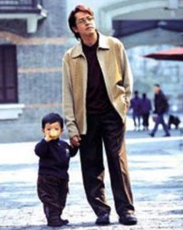 與妻子約定不要孩子！卻轉身與情人生子「留數億財產」　原配含淚「剃度出家」選擇成全