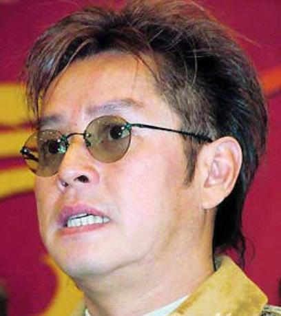 與妻子約定不要孩子！卻轉身與情人生子「留數億財產」　原配含淚「剃度出家」選擇成全