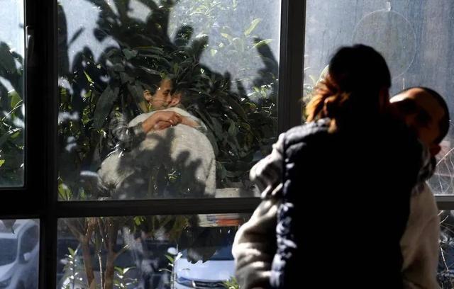 8個月決定終生！他意外成植物人「女友3年不離棄」被笑傻　賣房借錢在所不惜「用愛換得奇蹟」感動全網