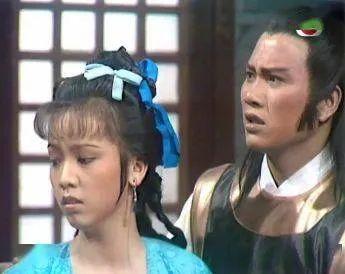 18歲時大佬為她下跪！30歲因錯愛「被全港雪封」　40歲一夜破產「43歲成功翻身」：一個人也很好