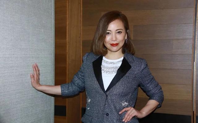 18歲時大佬為她下跪！30歲因錯愛「被全港雪封」　40歲一夜破產「43歲成功翻身」：一個人也很好