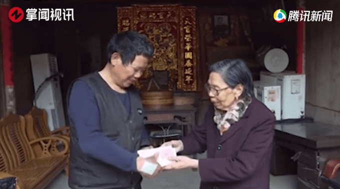 90歲嬤擺地攤！她工廠倒閉「欠下9千萬巨債」負責到底　誠信感動天「10年內全數還清」
