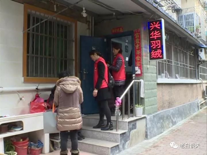90歲嬤擺地攤！她工廠倒閉「欠下9千萬巨債」負責到底　誠信感動天「10年內全數還清」