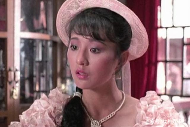 她是最美霸王花！正當紅「被百億富豪」看中退圈　婚內出軌乾兒子「被掃地出門」56歲仍未婚