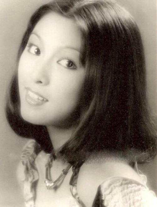 最深情的黃蓉！與男友痴戀26年「不婚不生不同居」　男友去世後「她守寡10年」一生未嫁