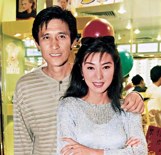 最深情的黃蓉！與男友痴戀26年「不婚不生不同居」　男友去世後「她守寡10年」一生未嫁