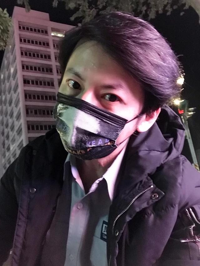 退出演藝圈！49歲男星「轉行當保全」每天上崗12小時　路邊掃菸頭「皮鞋裂開補好再穿」最新近況曝光