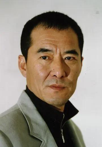嫁豪門獨守空房7年！離婚後44歲爆紅　  談到前夫「淚流不止」：買個冰激凌都要向他借錢