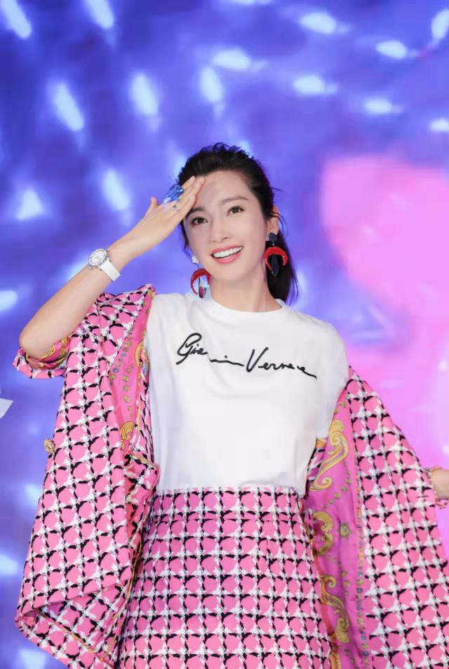 李冰冰自曝身體出問題！長時間失眠精神崩潰「怕冷到極致」　吃藥治療無用「徹底絕望」