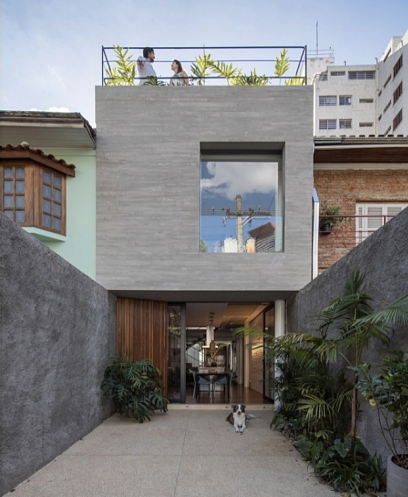 原本破到如廢墟！3代老屋「神改造變質感透天厝」脫胎換骨　屋內「北歐風冷色客廳」樓頂花園更美