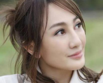 37歲身家過億女歌手！家中保姆「是丈夫前妻」　教導兒女「將其視為家人」 
