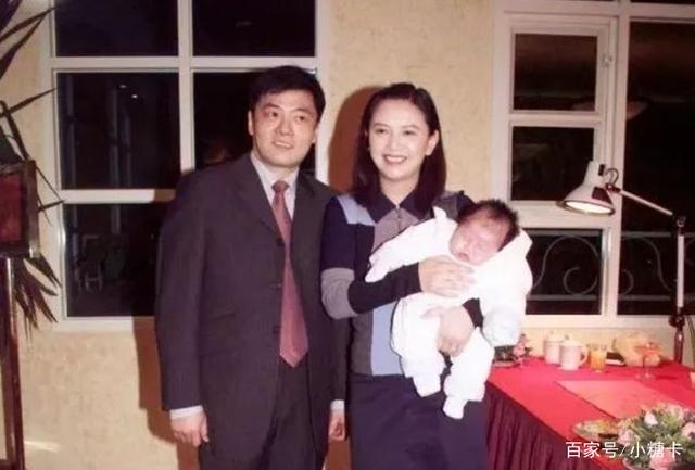 梁朝偉初戀！和豪門老公離婚後「為兒退圈單身不再婚」　花10年把兒子「培養成游泳健將」