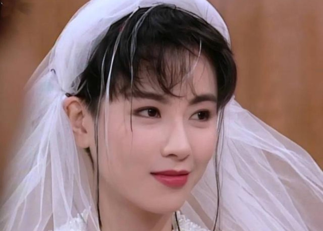 小三扶正夢碎！她當年「靠美貌征服了7個男人」　退出演藝圈「一生未婚無子」靠修佛度餘生