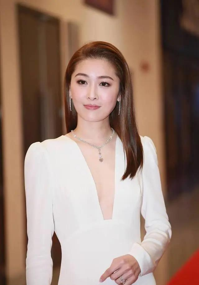 情斷鄭嘉穎！被曝為陳冠希墮胎2次「又甩富二代」　小三上位拒不認「遭網友怒懟」