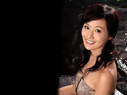 黑馬視后！曾一夜失去婚姻事業「被稱13億豪門棄婦」　二婚嫁哈佛學霸生女「活出自我」