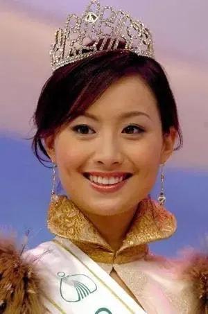 黑馬視后！曾一夜失去婚姻事業「被稱13億豪門棄婦」　二婚嫁哈佛學霸生女「活出自我」